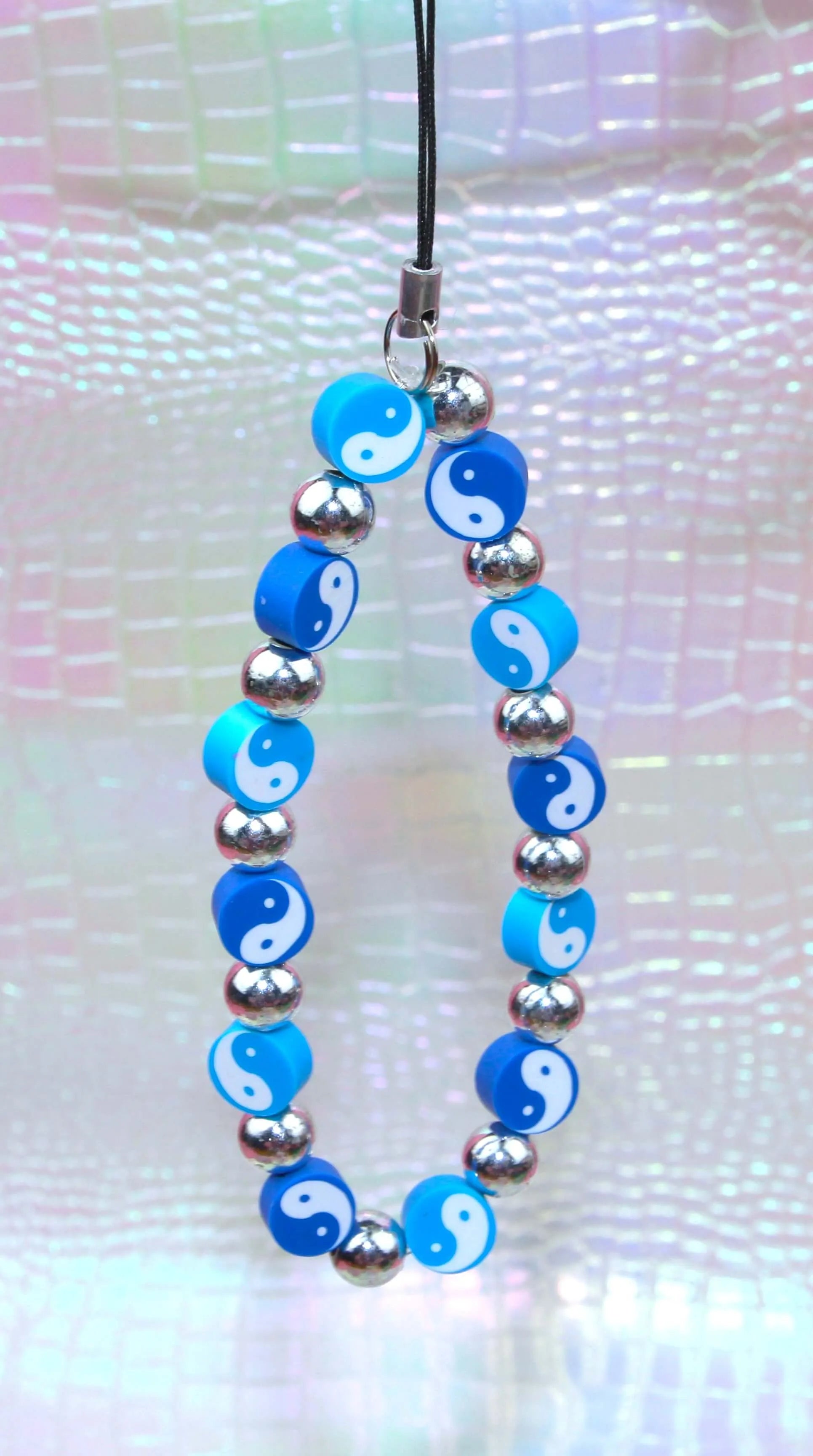 Bijou de téléphone perlée Ying Yang - Bijou artisanal coloré