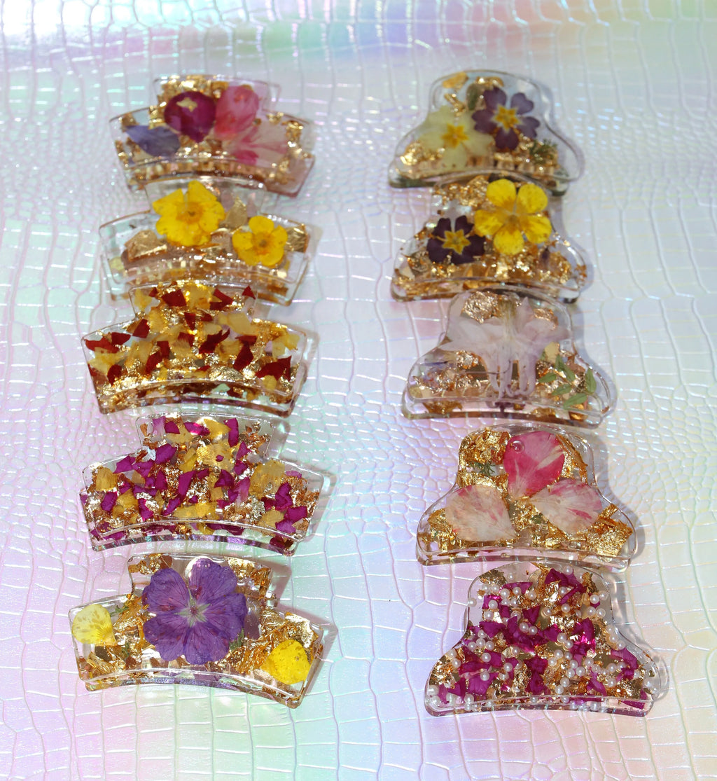 Pince à cheveux artisanale avec fleurs séchées et feuille d'or - Pièce Unique
