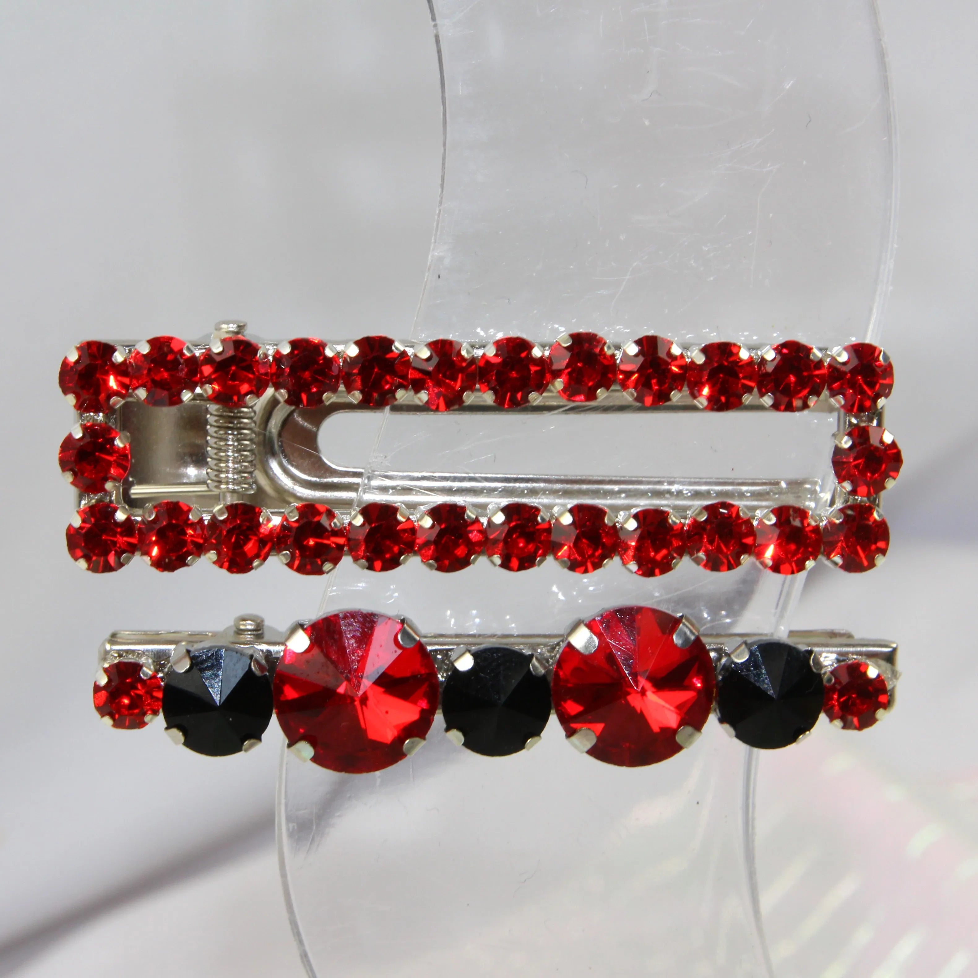 Duo de Barrettes à Strass en Verre – L'Éclat en Paire