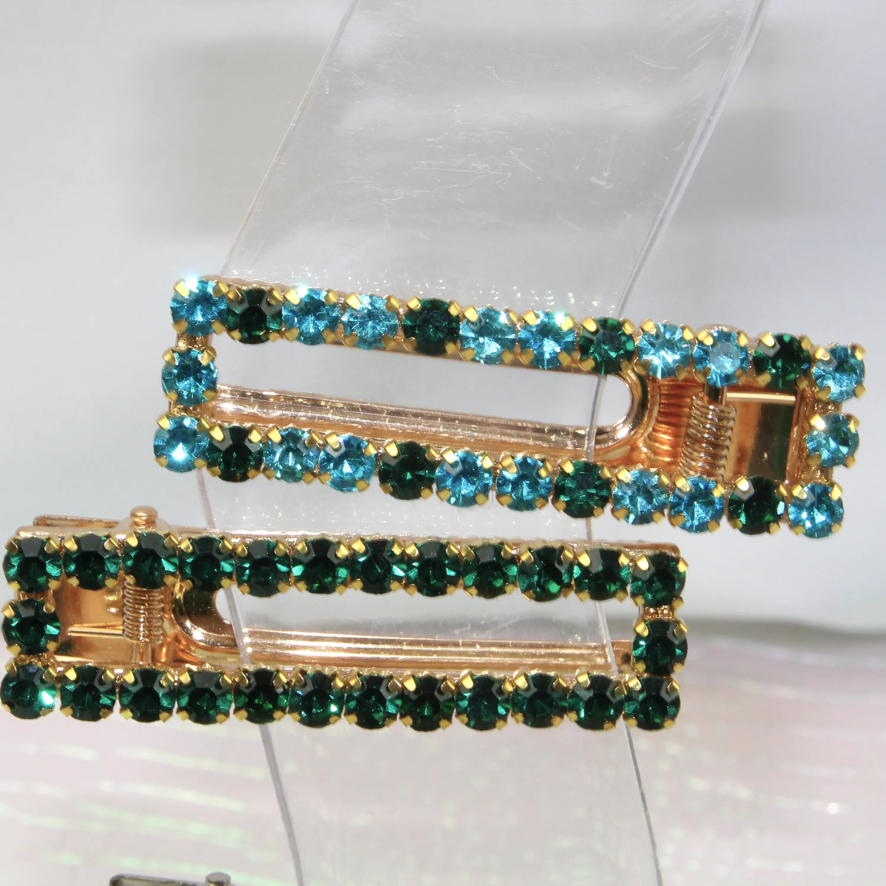 Duo de Barrettes à Strass en Verre – L'Éclat en Paire