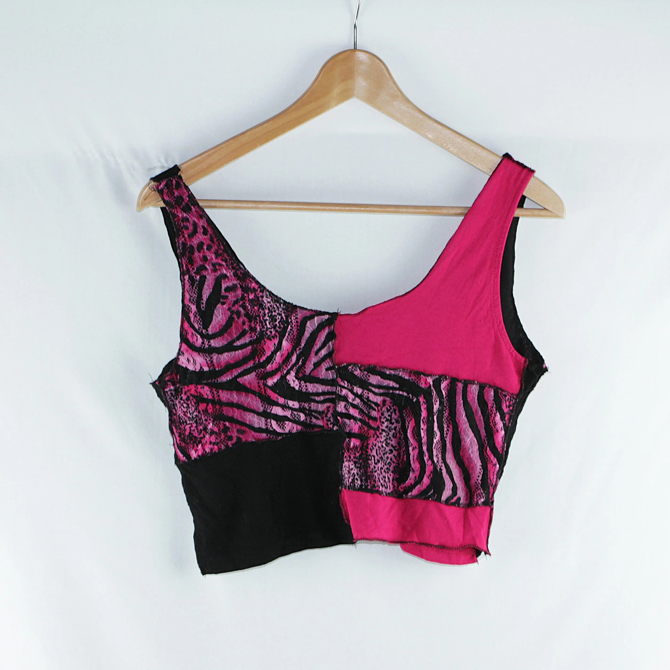 Crop top artisanal léopard rose et noir - Pièce unique