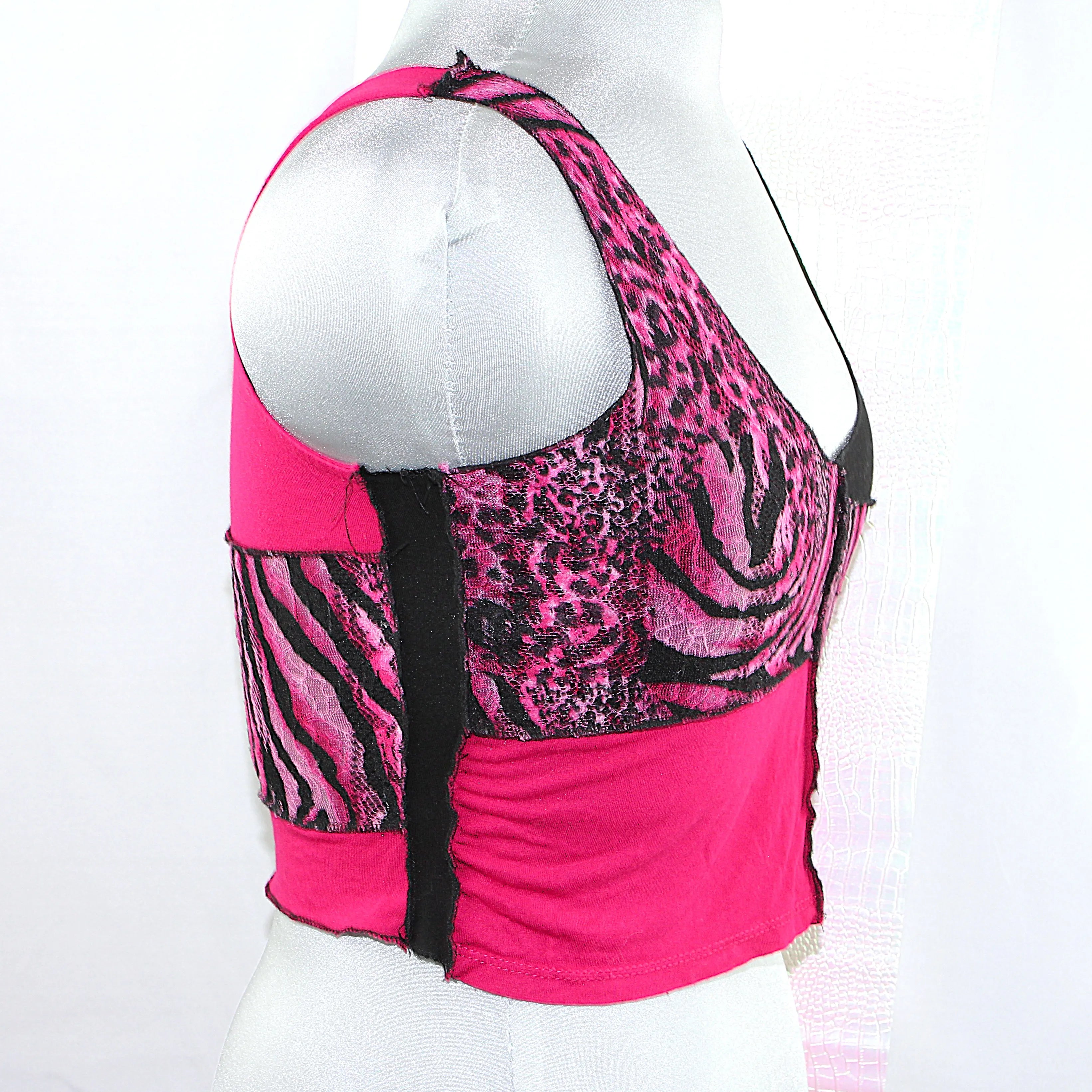 Crop top artisanal léopard rose et noir - Pièce unique