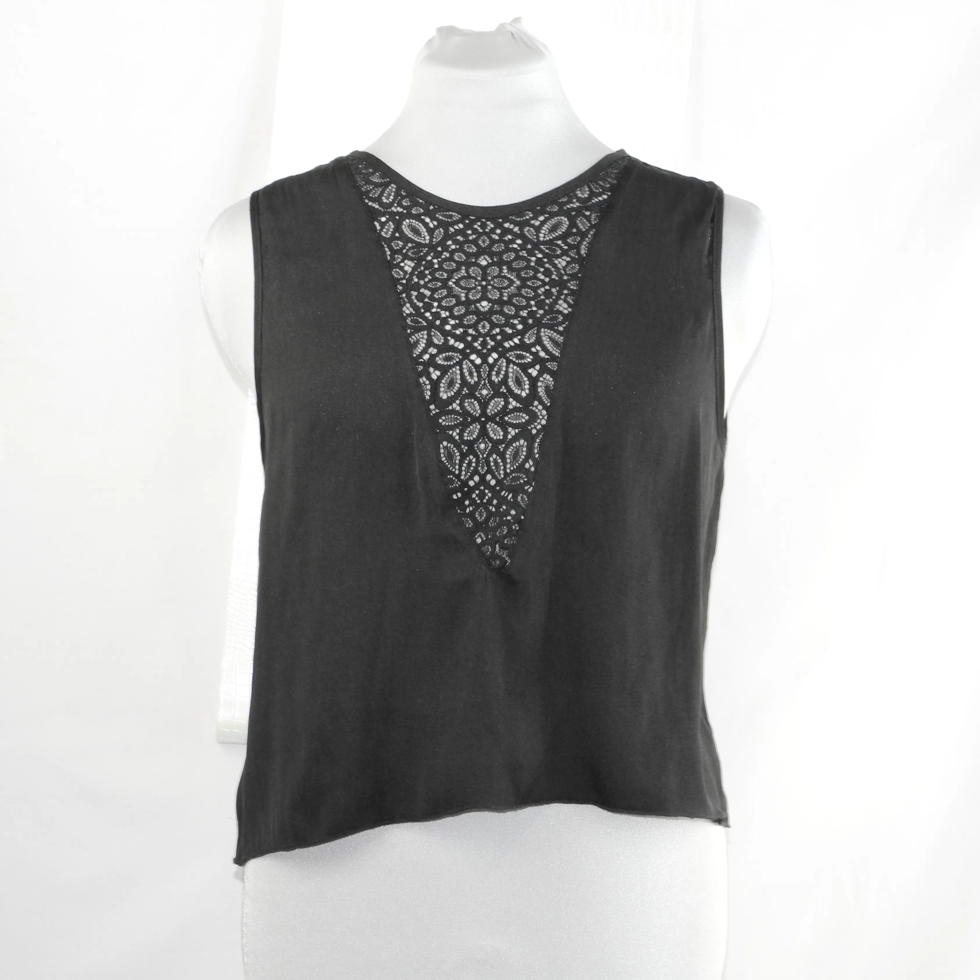 Top Noir Fluide  "Dark Lace"