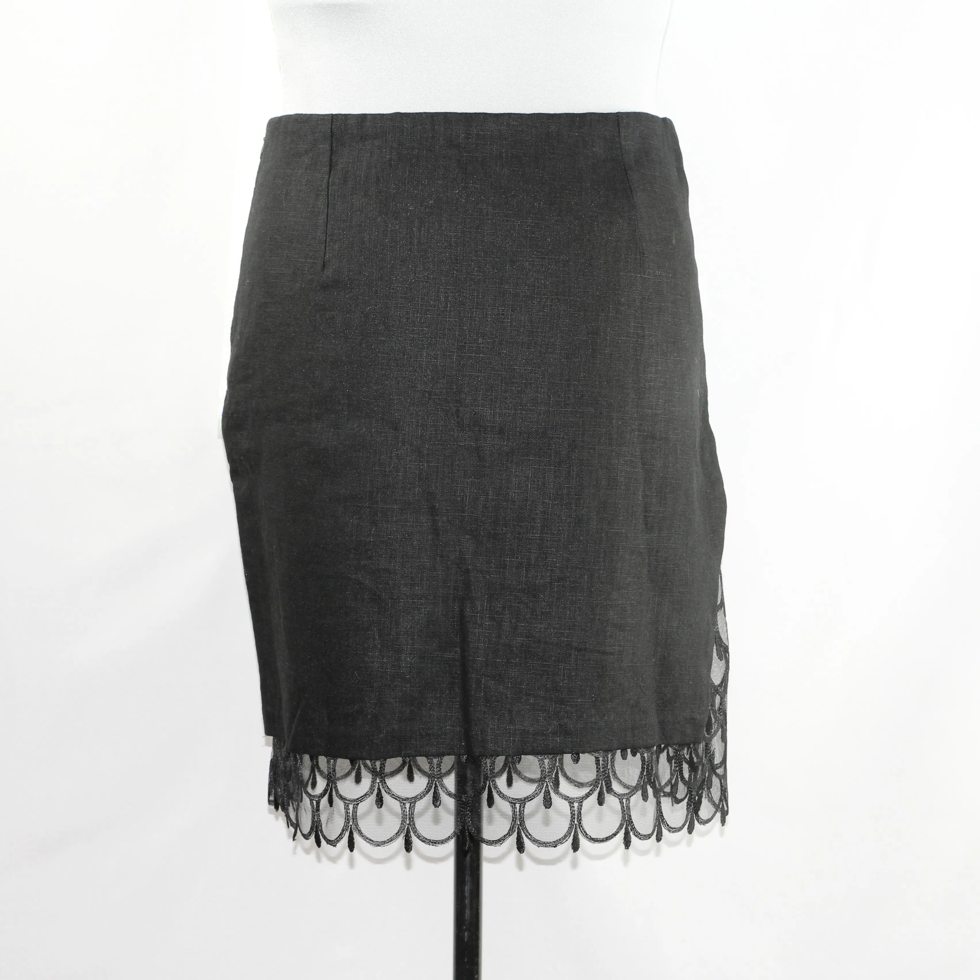 Jupe Droite "Éclat Noir" – Lin & Résille Couture