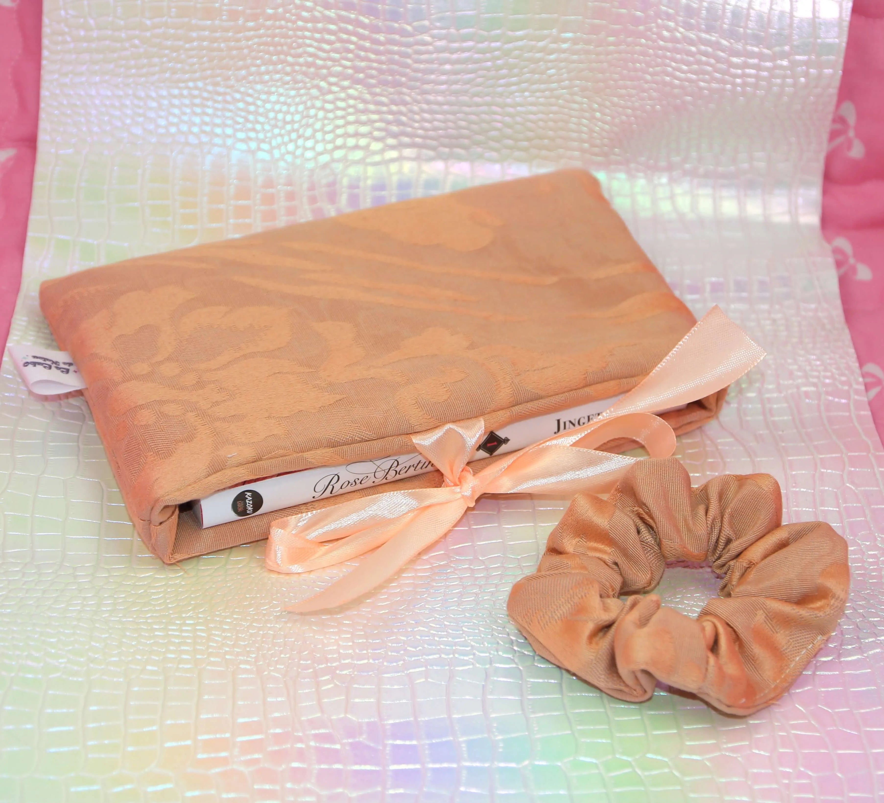 Duo Lecture : Pochette Manga ou poche & Chouchou assorti