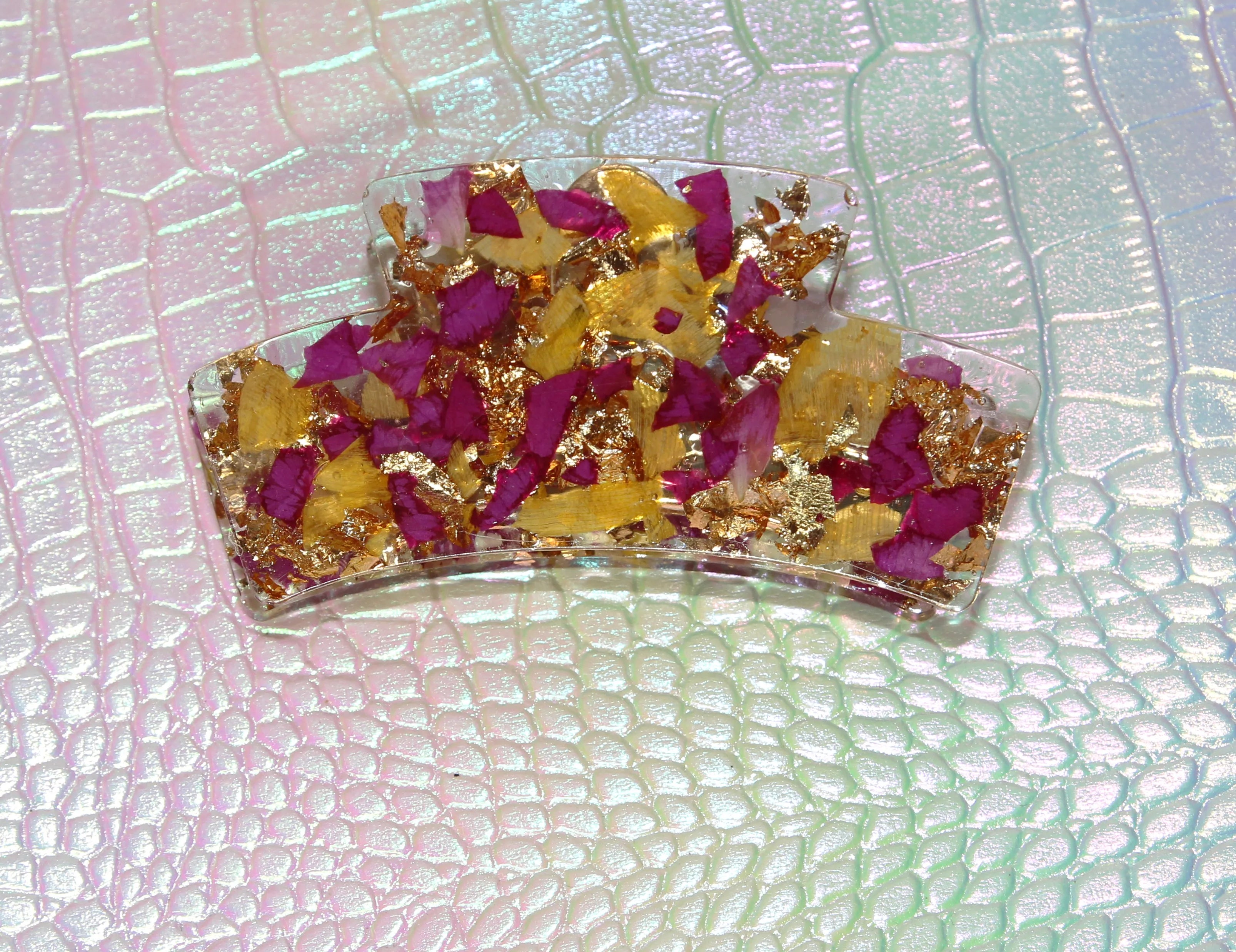 Pince à cheveux artisanale avec fleurs séchées et feuille d'or - Pièce Unique