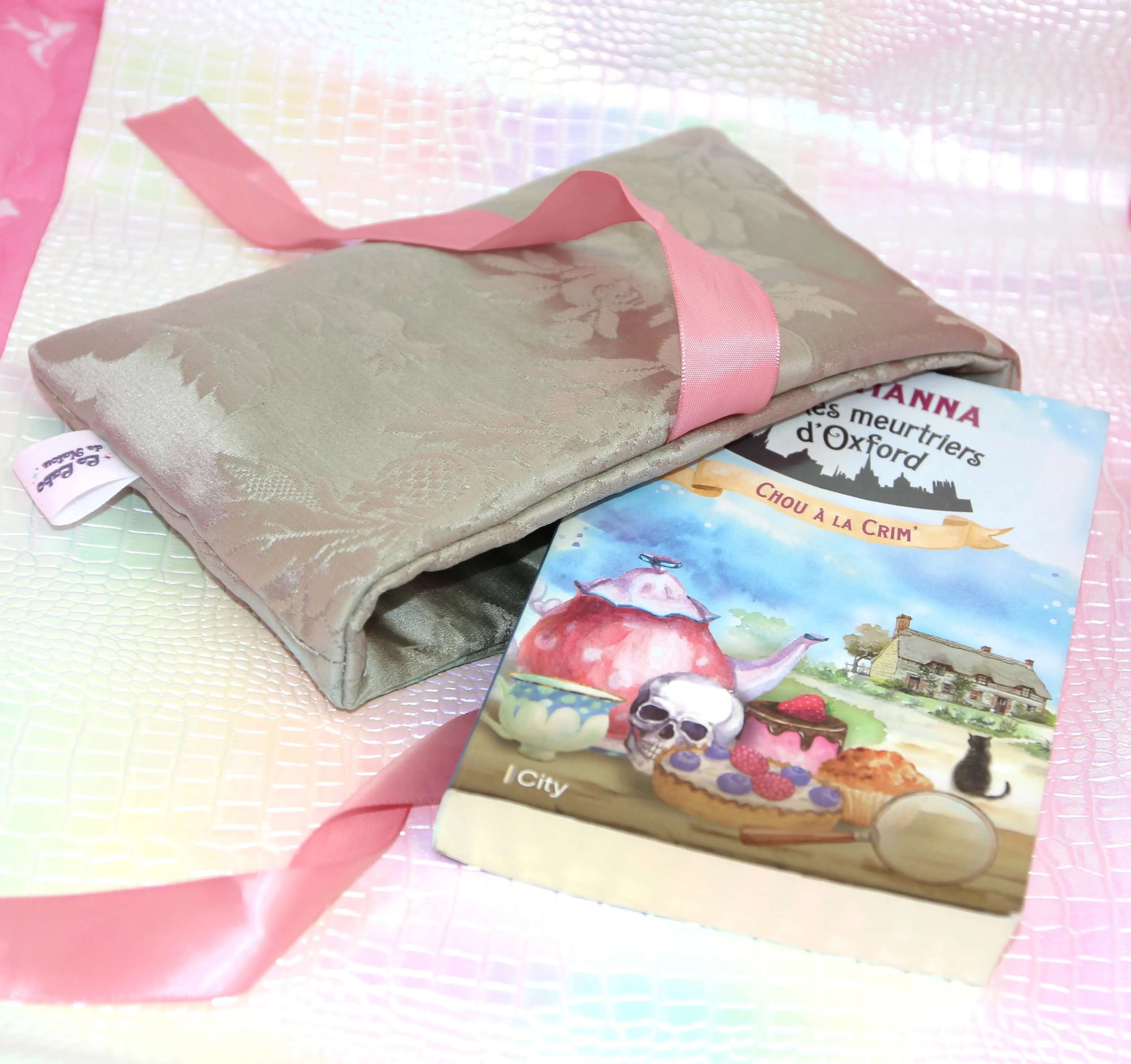 Duo Lecture : Pochette Manga ou poche & Chouchou assorti
