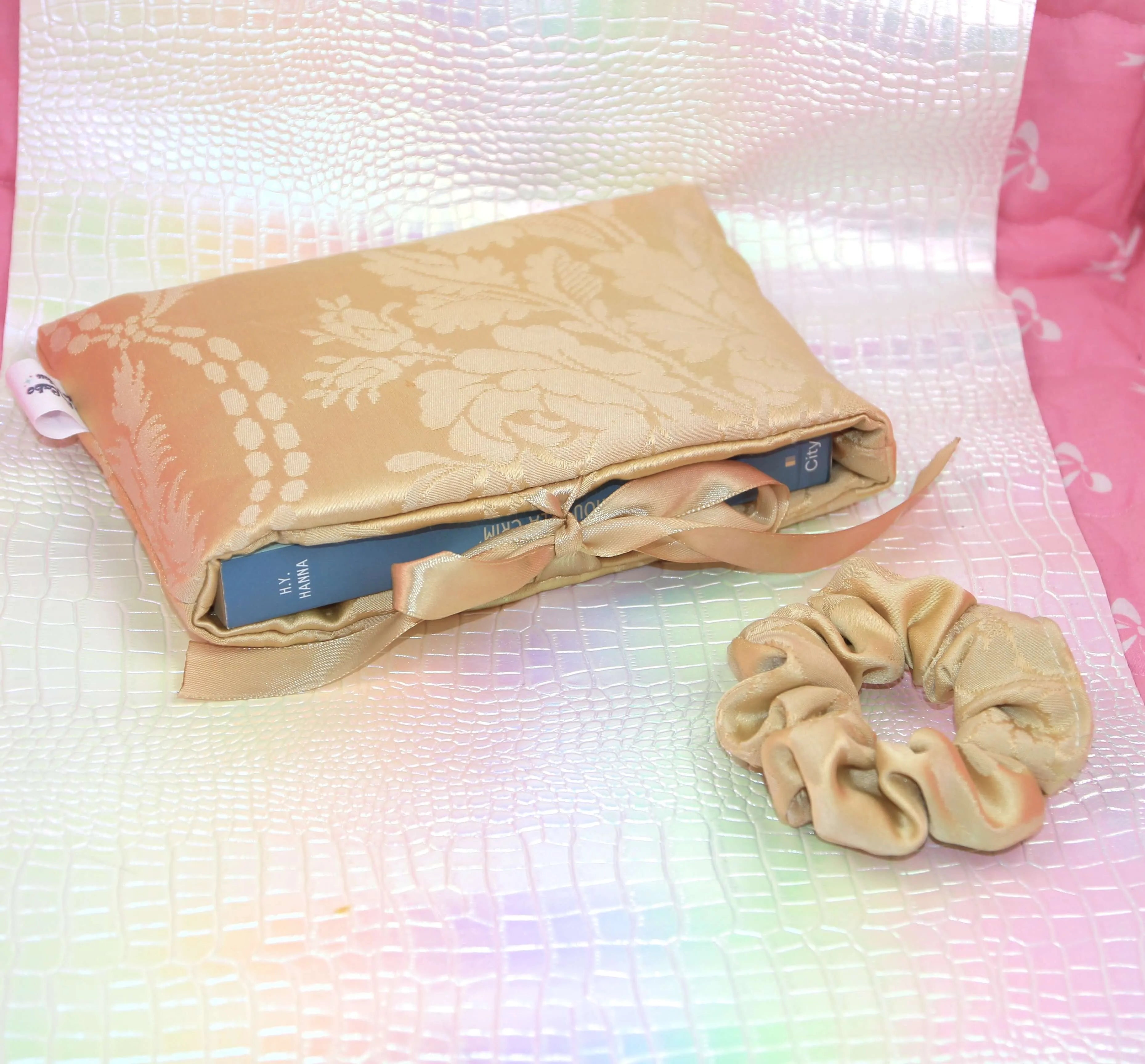 Duo Lecture : Pochette Manga ou poche & Chouchou assorti