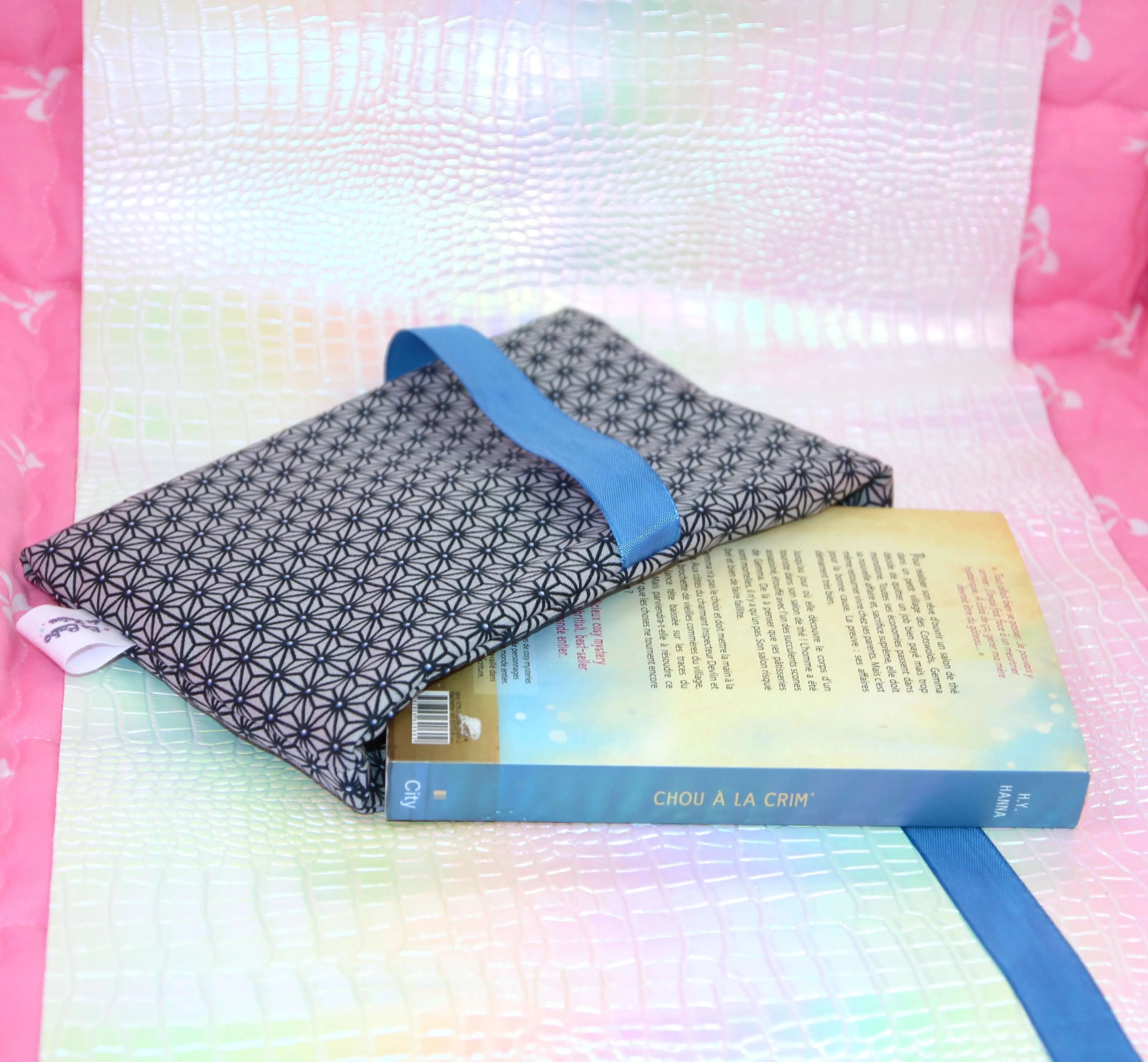 Pochette à livre Manga et Roman de Poche - Tissu Upcyclé