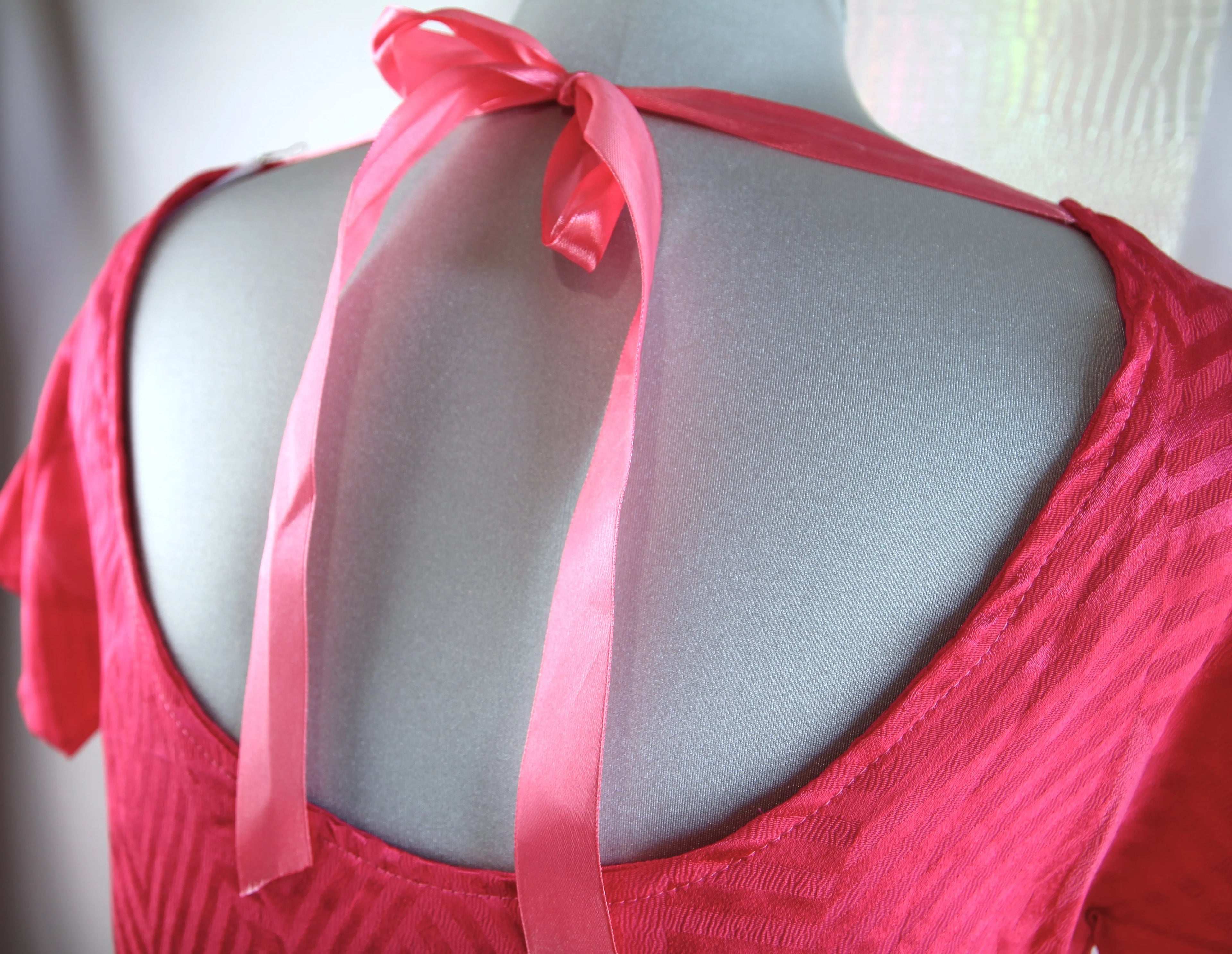 Robe Courte Dos Nu "Fuchsia Vintage 90s"